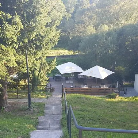 Olivin Hiker Huts