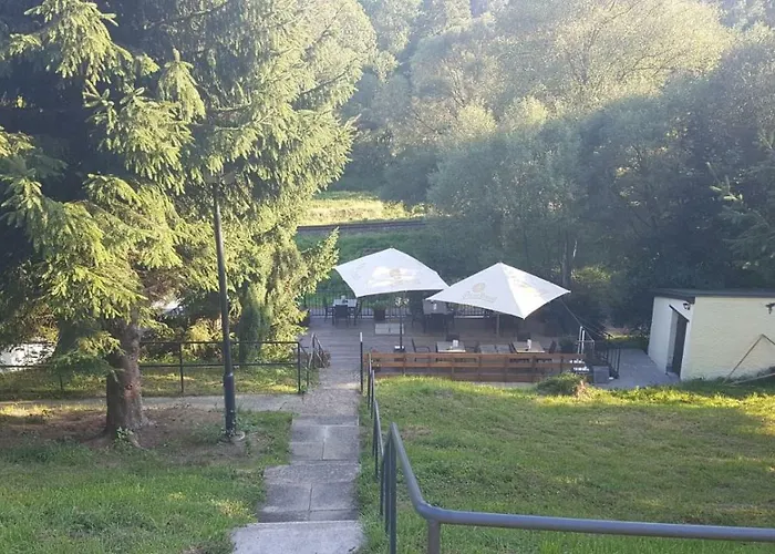 Olivin Hiker Huts